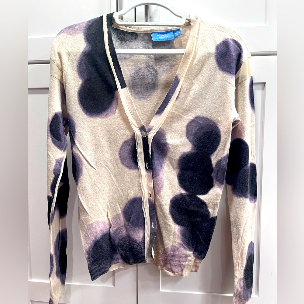Simply Vera cardigan sweater, Size Sm, cream with blue circle design.